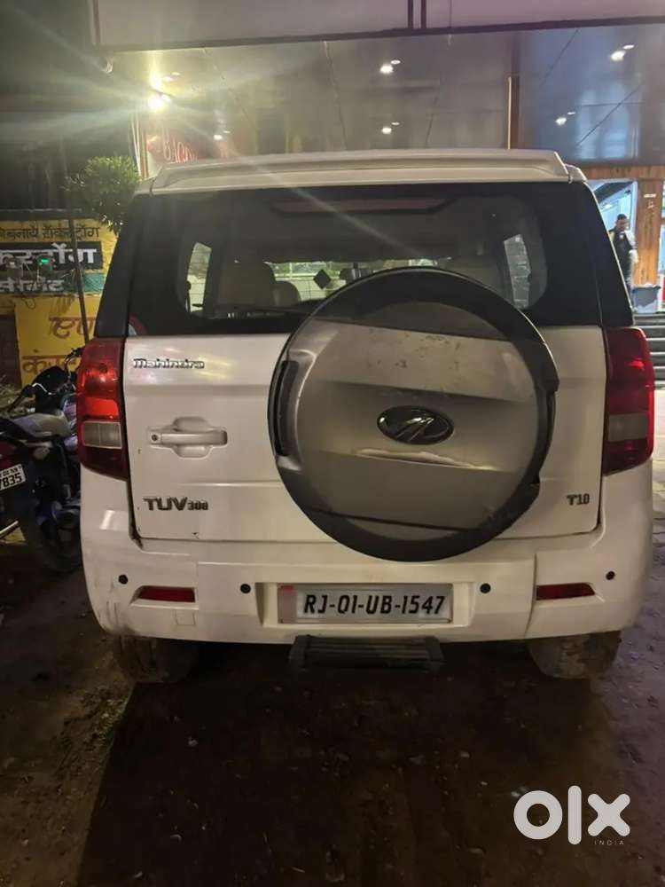 Mahindra Tuv 300 2019 Amt