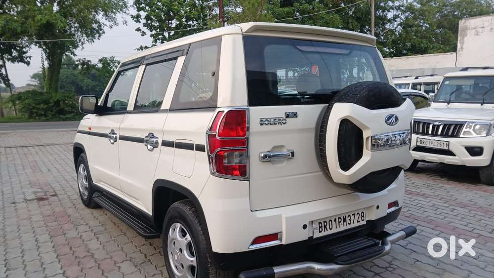 Mahindra Bolero Neo N8, 2021