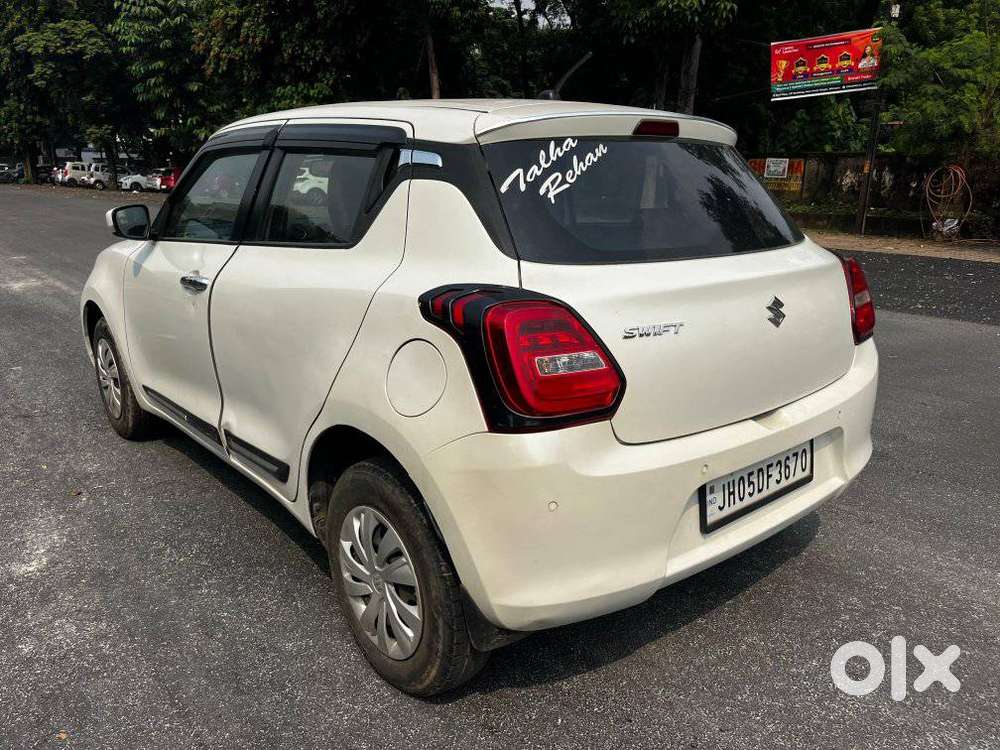 Maruti Suzuki Swift Vxi + Manual, 2022, Petrol