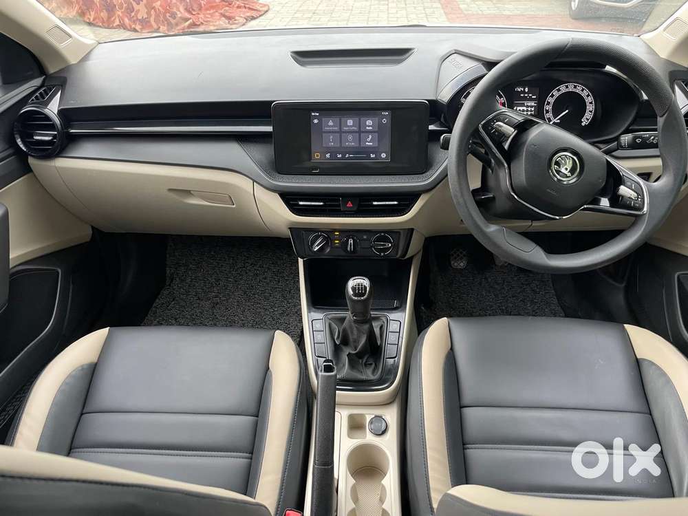 Skoda Slavia 1.0 Active Tsi, 2022, Petrol