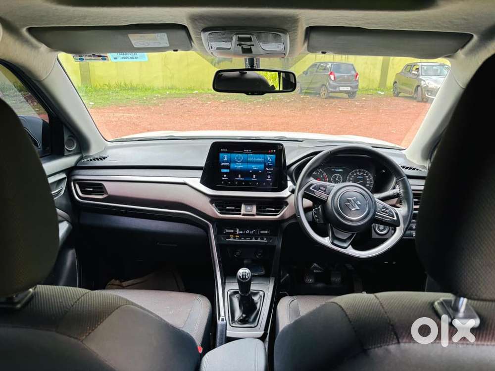 Maruti Suzuki Brezza 1.5 Zxi Plus Smart Hybrid Dual Tone, 2025, Petr..