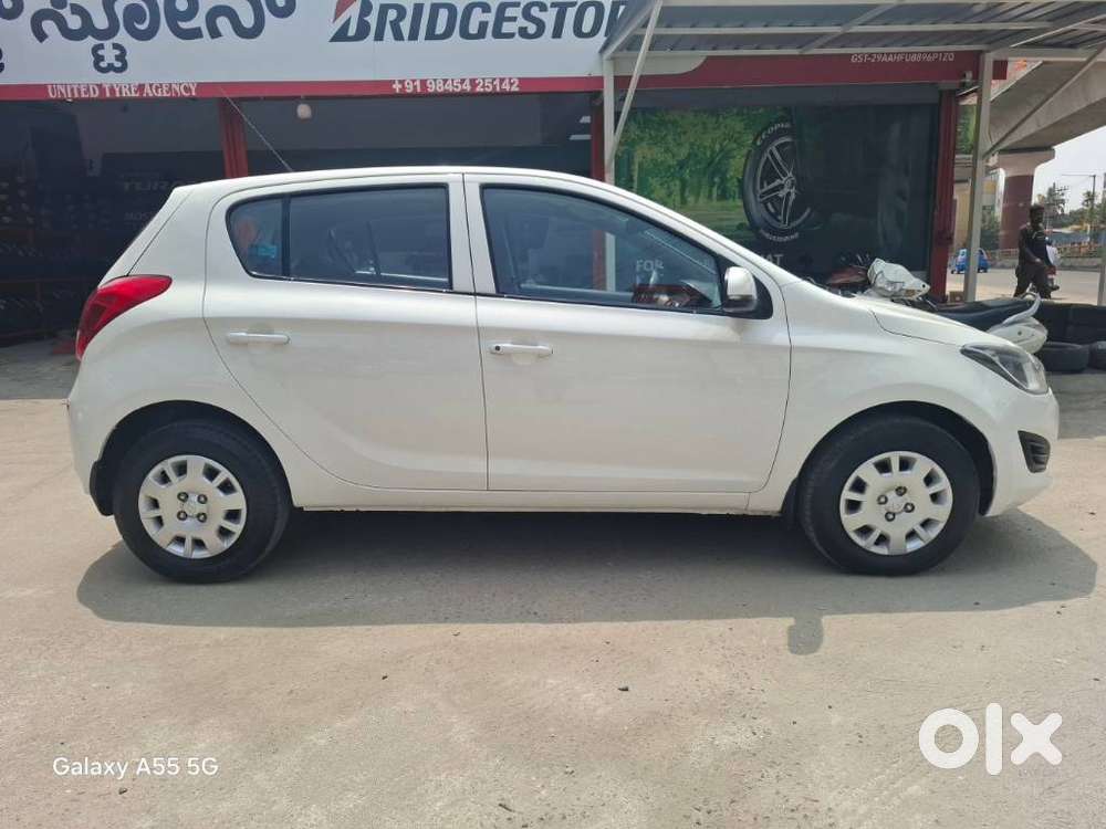 Hyundai I20 Magna 1.2 Mt, 2011, Petrol