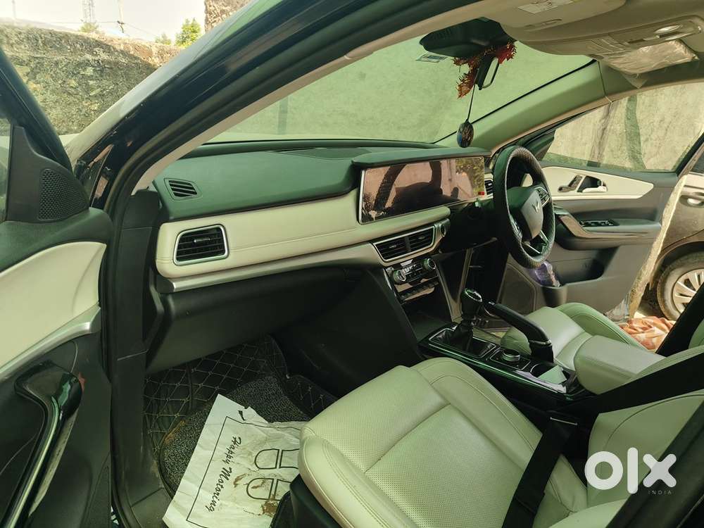 Mahindra Xuv700 2022 Km Driven 36000