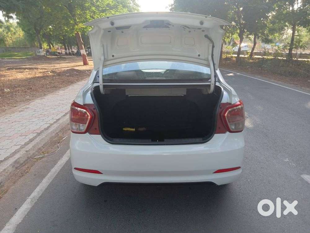 Hyundai Xcent 1.2l Kappa Dual Vtvt 5-speed Manual Base, 2014, Petrol