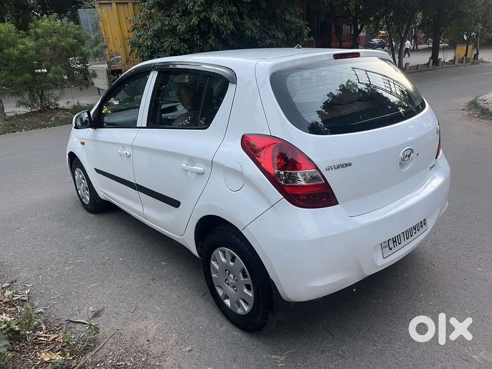 Hyundai I20 Petrol Cvt Magna Executive, 2010, Petrol