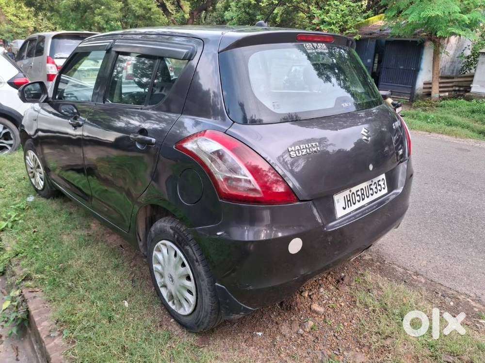Maruti Suzuki Swift Vxi 1.2 Abs Bs-iv, 2017, Petrol