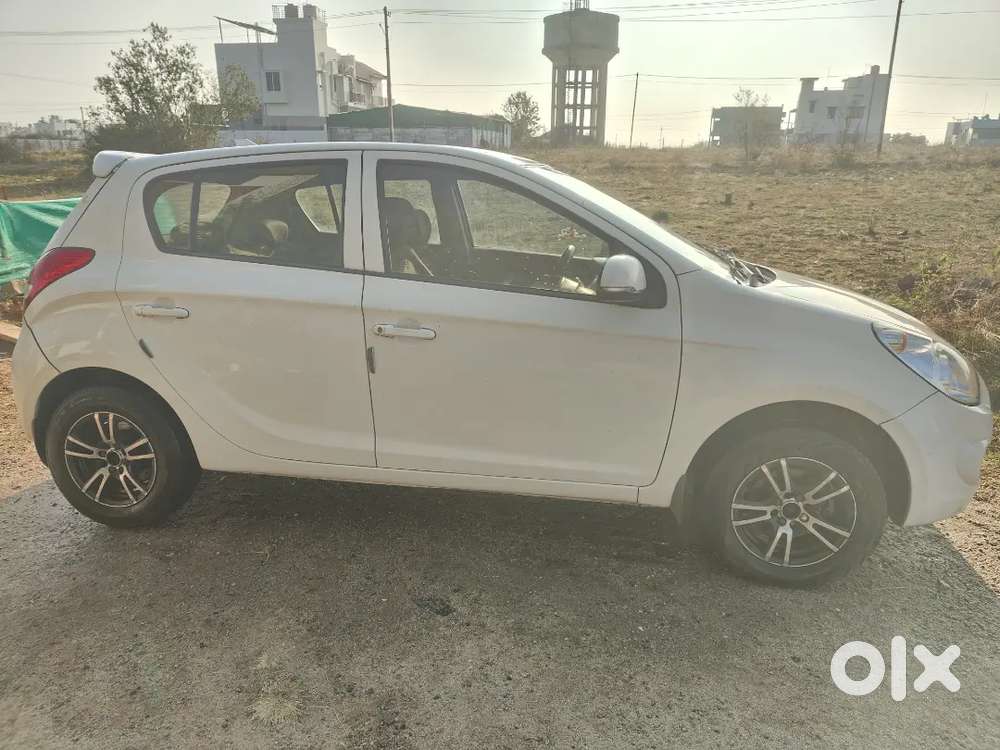 Hyundai I20 Asta Diesel With New Tyre And Mag Wheel Well Maintained