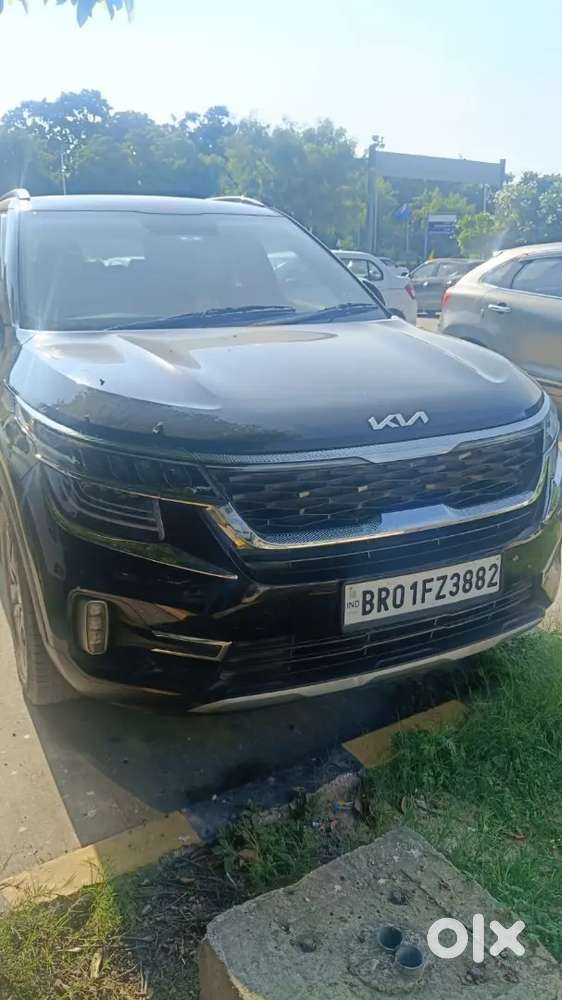 Kia Seltos Petrol Htx 2023 35k Km Driven With Service Record.