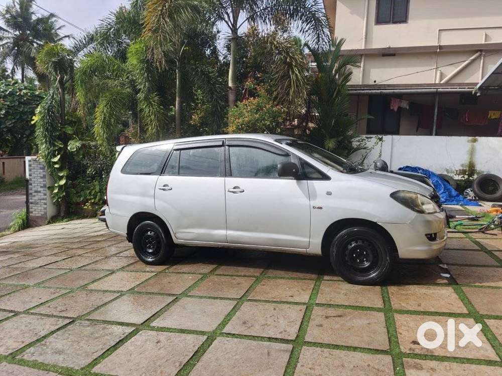 Toyota Innova, 2006