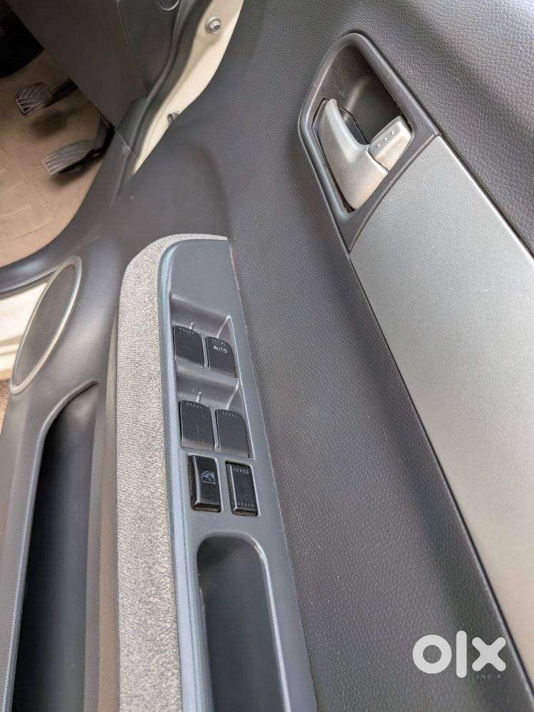 Maruti Suzuki Swift Dzire 1.2 Vxi Bsiv, 2010, Petrol