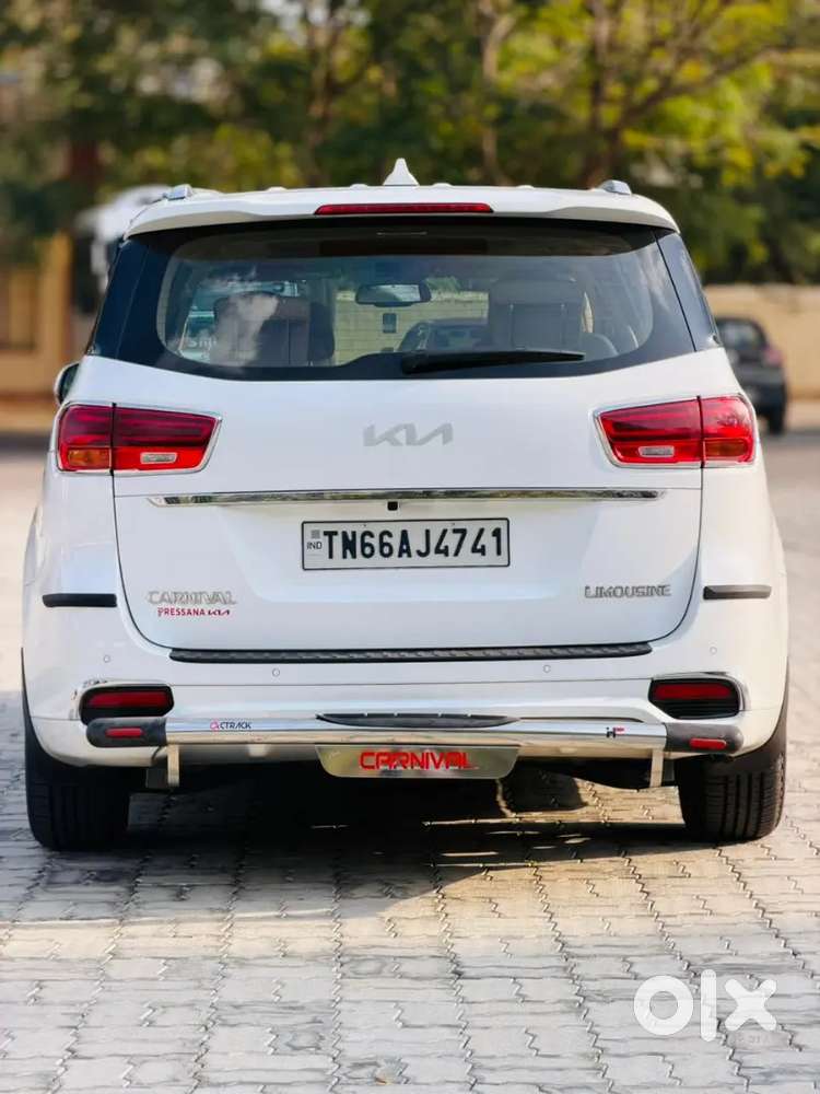 Kia Carnival Limousine 2022 Diesel Just 32000 Km Driven