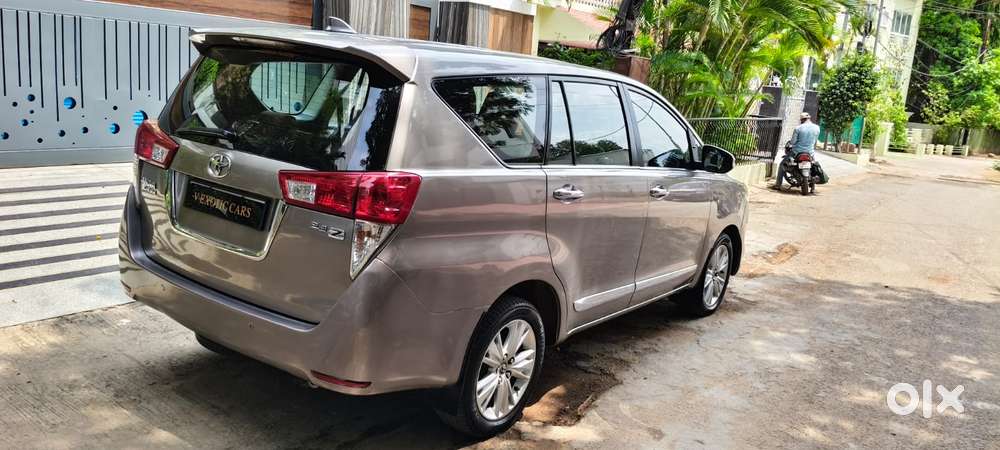 Toyota Innova Crysta 2.8z Automatic, 2016, Diesel