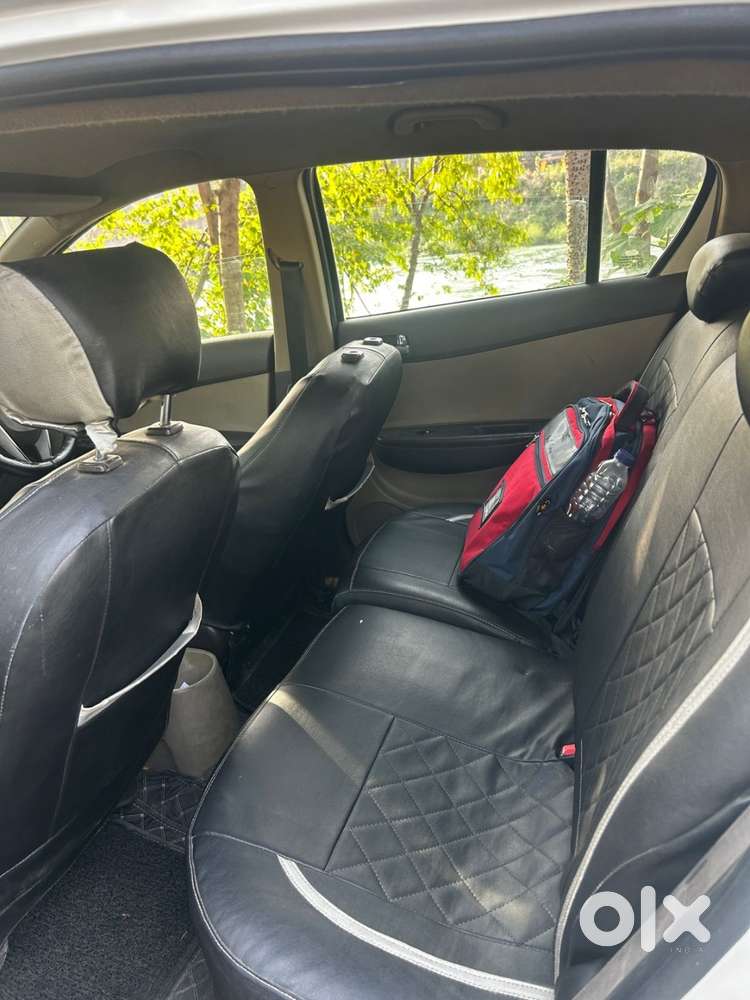 Hyundai I20 2011 Petrol 100000 Km Driven