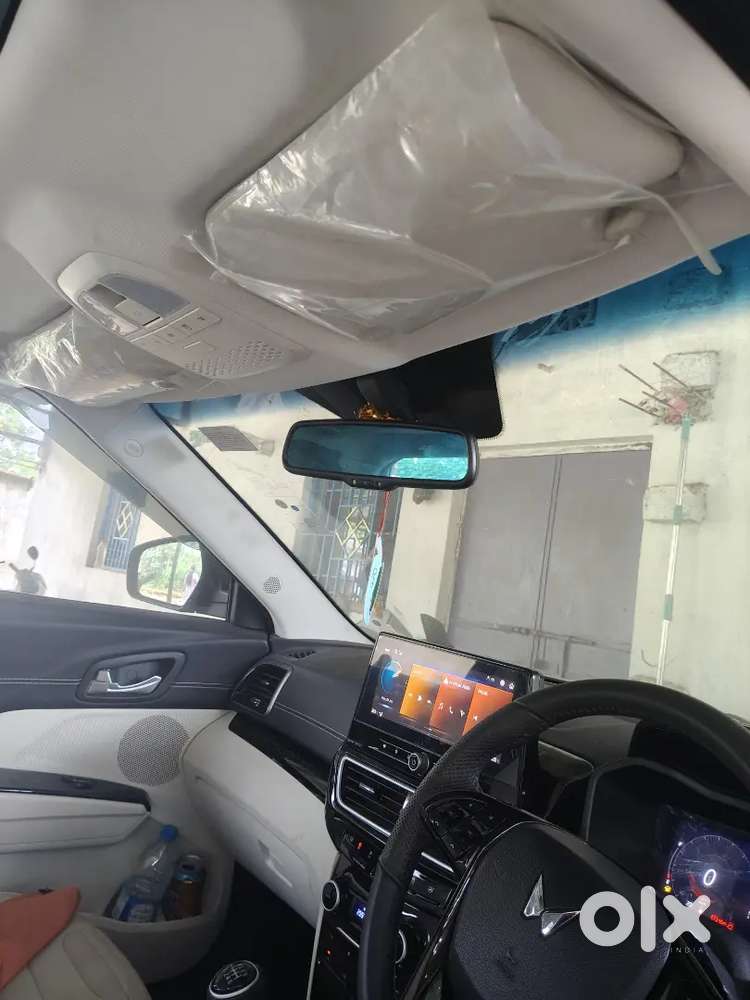 Xuv 3xo Petrol Of 1year