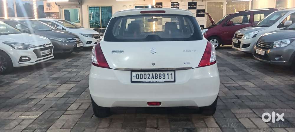 Maruti Suzuki Swift Vxi + Manual, 2016, Petrol