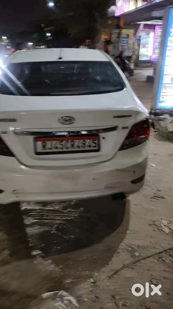 Hyundai Fluidic Verna 2012