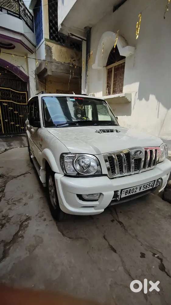 Mahindra Scorpio Vlx 2014 Car Top Model  Alloys Wheel In Well Mentain