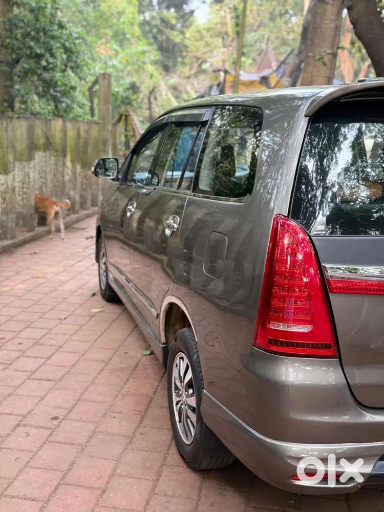 Toyota Innova 2015 Diesel 152000 Km Driven