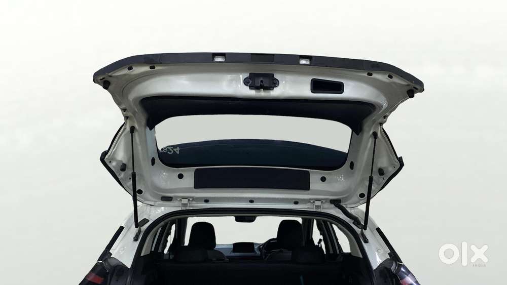Tata Nexon Pure (s) 1.2 Petrol 6amt, 2023, Petrol