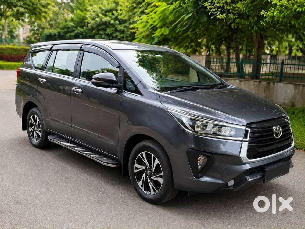 Toyota Innova Crysta 2.4 Gx Limited Edition At 7 Str, 2022, Diesel