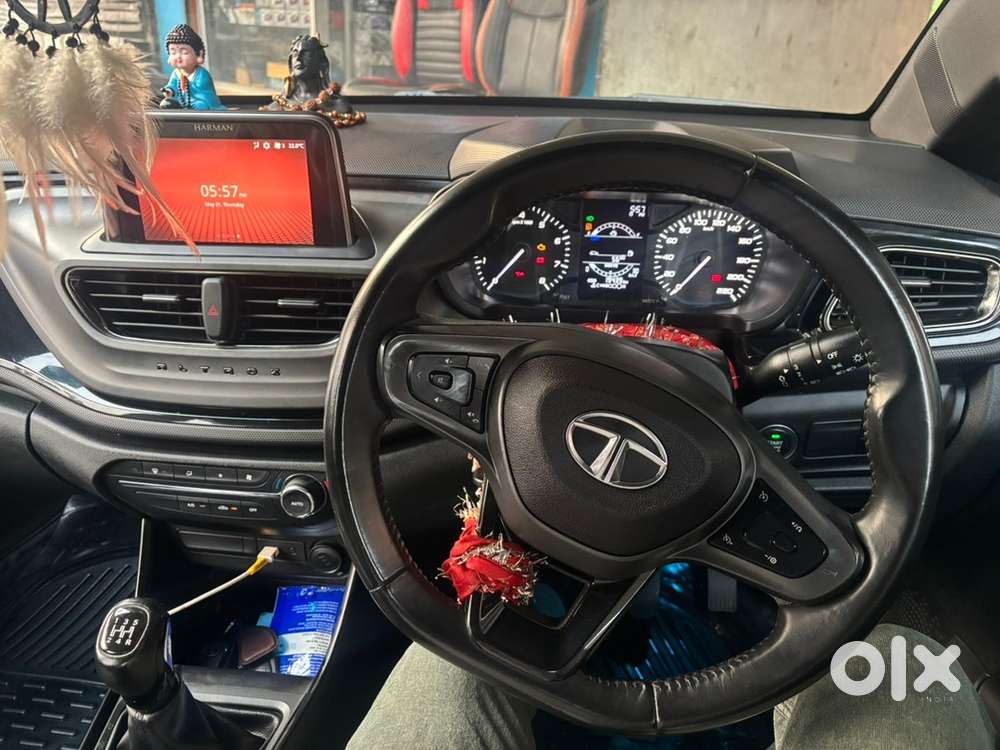 Tata Altroz Petrol Manual 2023
