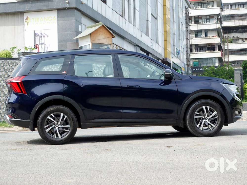 Mahindra Xuv700 2.0 Ax 5 Petrol Mt Str, 2022, Petrol