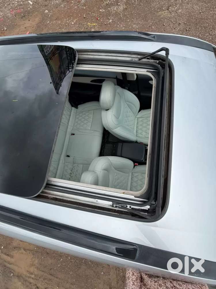 Mahindra Xuv700 2.0 Ax 5 Petrol At Str, 2022, Petrol