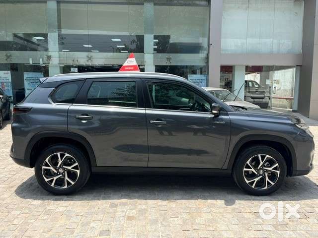 Toyota Urban Cruiser Hyryder 1.5 V Hybrid, 2024