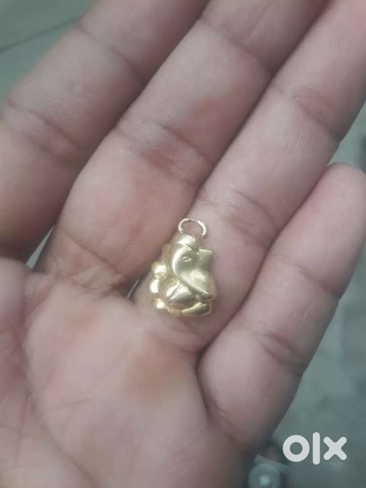 Gold locked chain