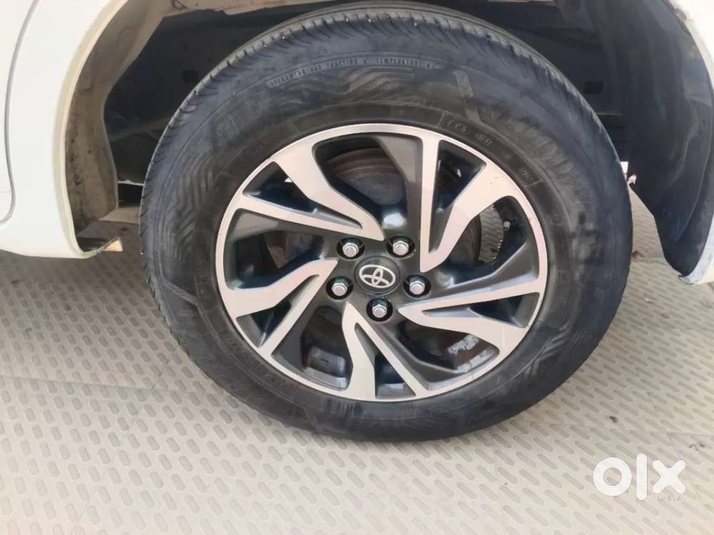 Toyota Innova Crysta 2.4 G Mt 7 Str, 2021, Diesel
