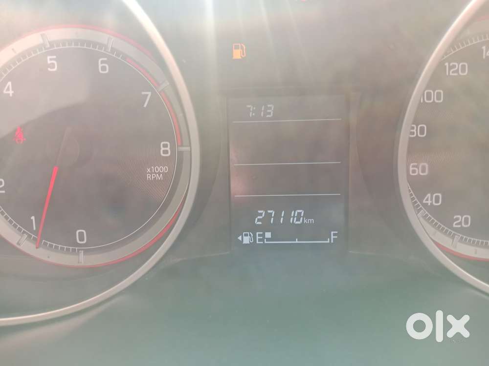 Maruti Suzuki Swift Vxi + Manual, 2022, Petrol