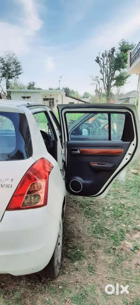 Maruti Suzuki Swift 2010 Petrol 90000 Km Driven