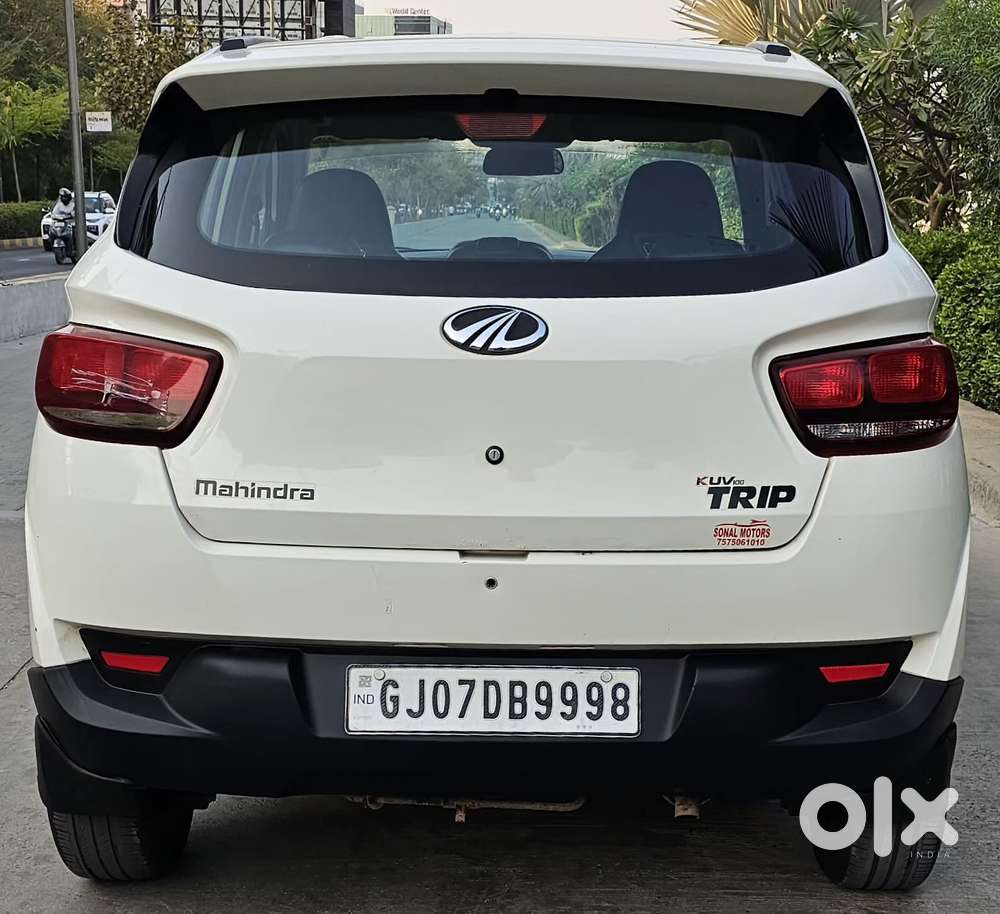 Mahindra Kuv 100