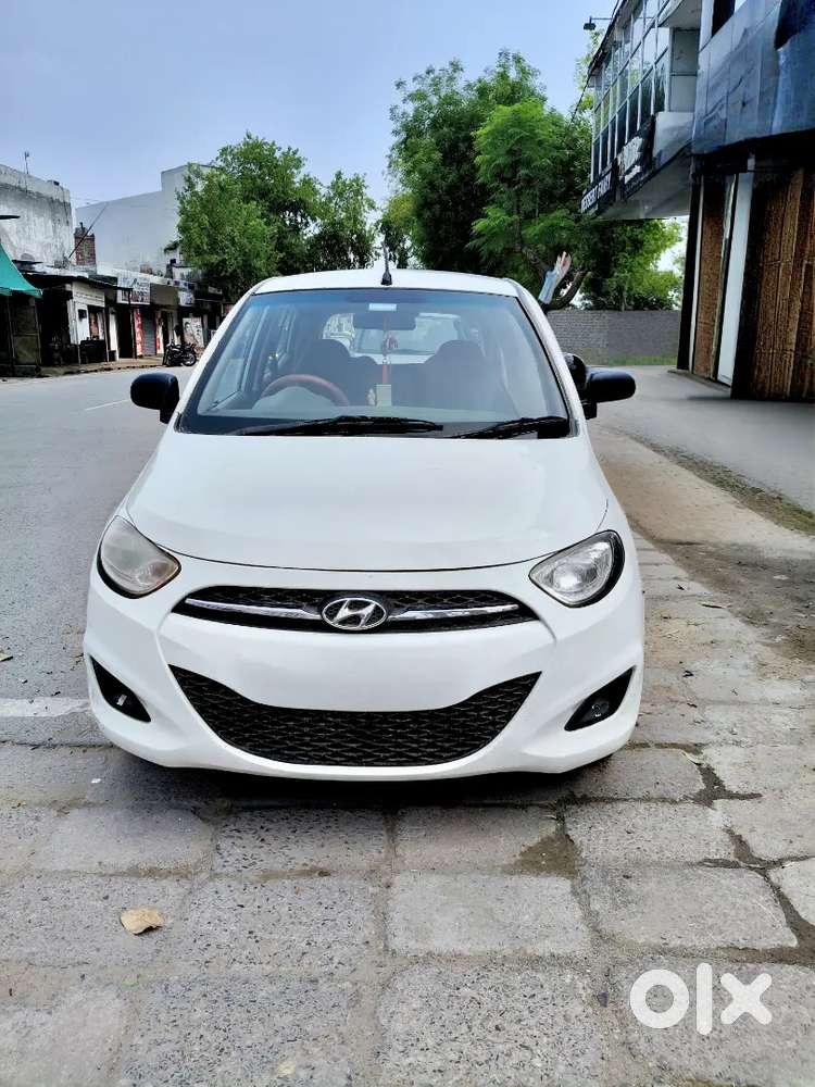 White Hyundai I10 Well Maintained Car