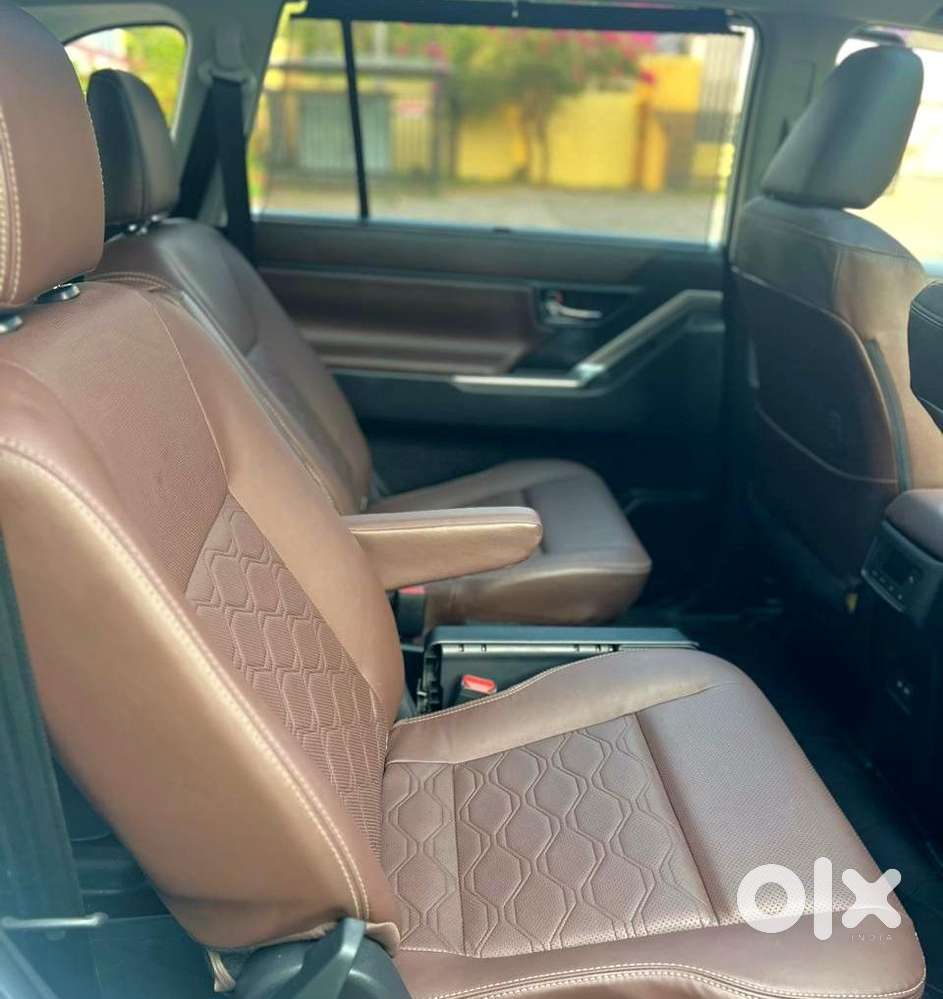 Toyota Innova Hycross 2.0 Vx Hybrid 7 Str, 2024, Petrol