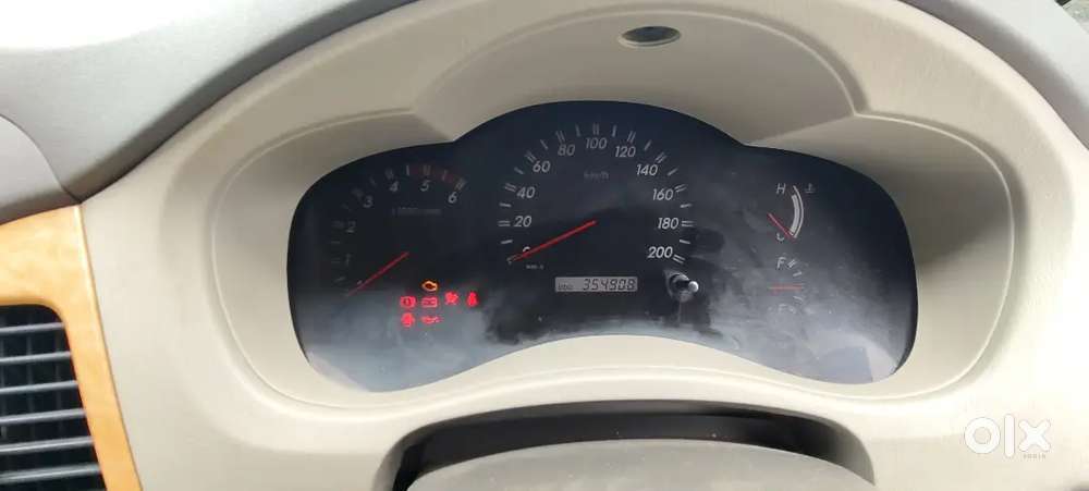 Toyota Innova Diesel 2.5 V 7 Str 2010