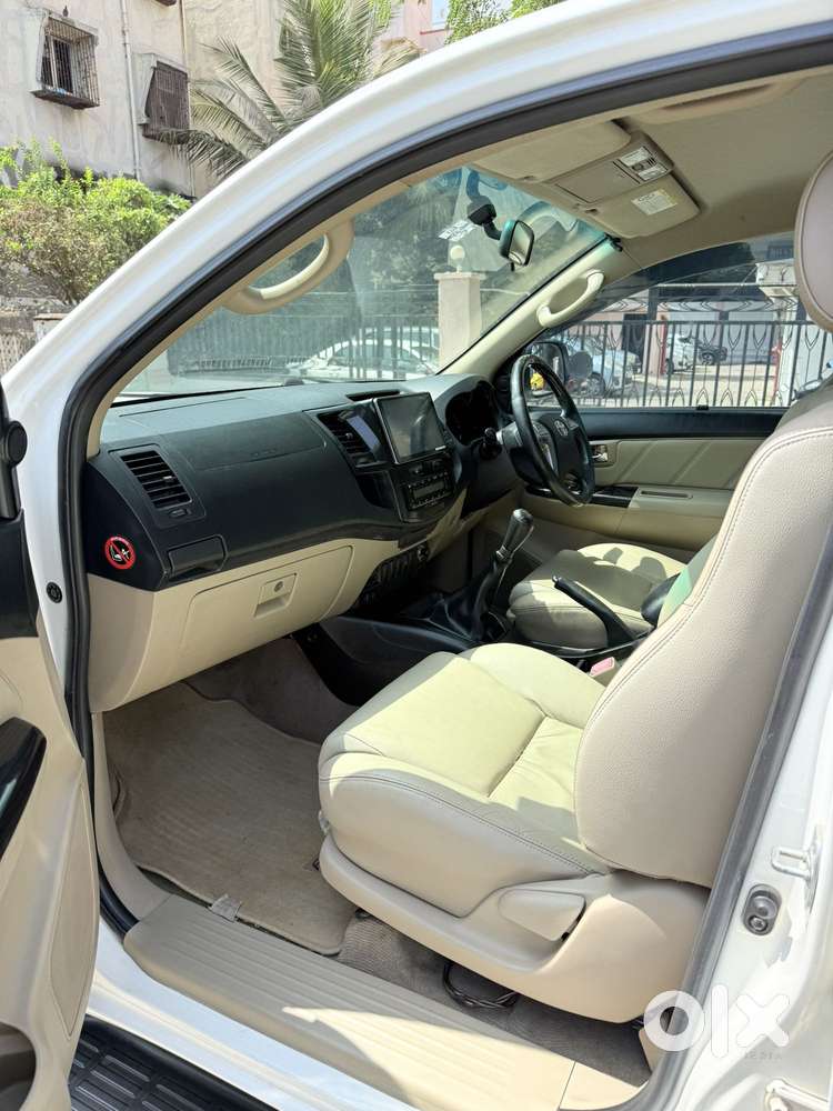 Toyota Fortuner 4x2 Manual, 2015, Diesel