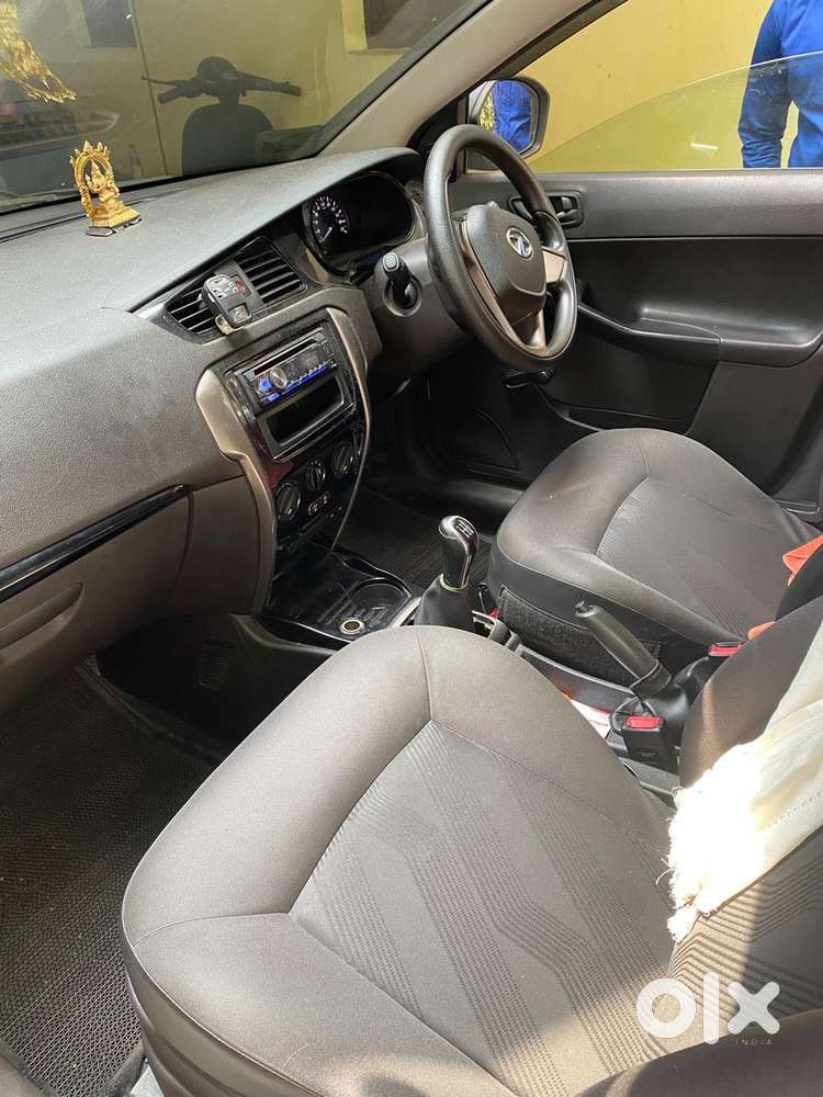 Tata Bolt Revotron Xe, 2015, Petrol