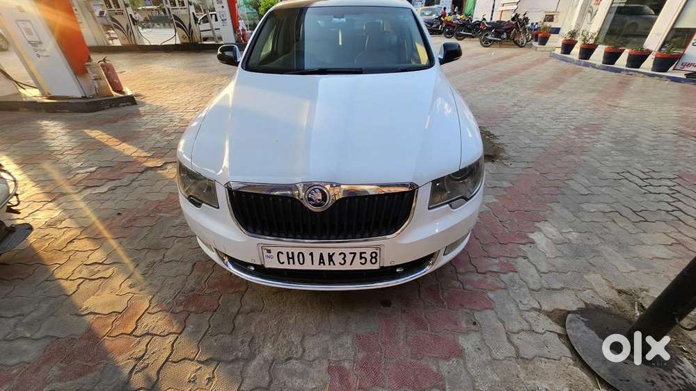 Skoda Superb 2011 Diesel 1st Owner Well Maintained