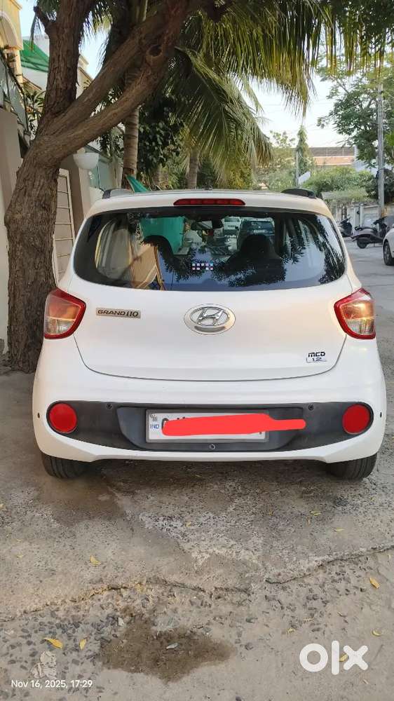 Hyundai Grand - 1 Handed Drive