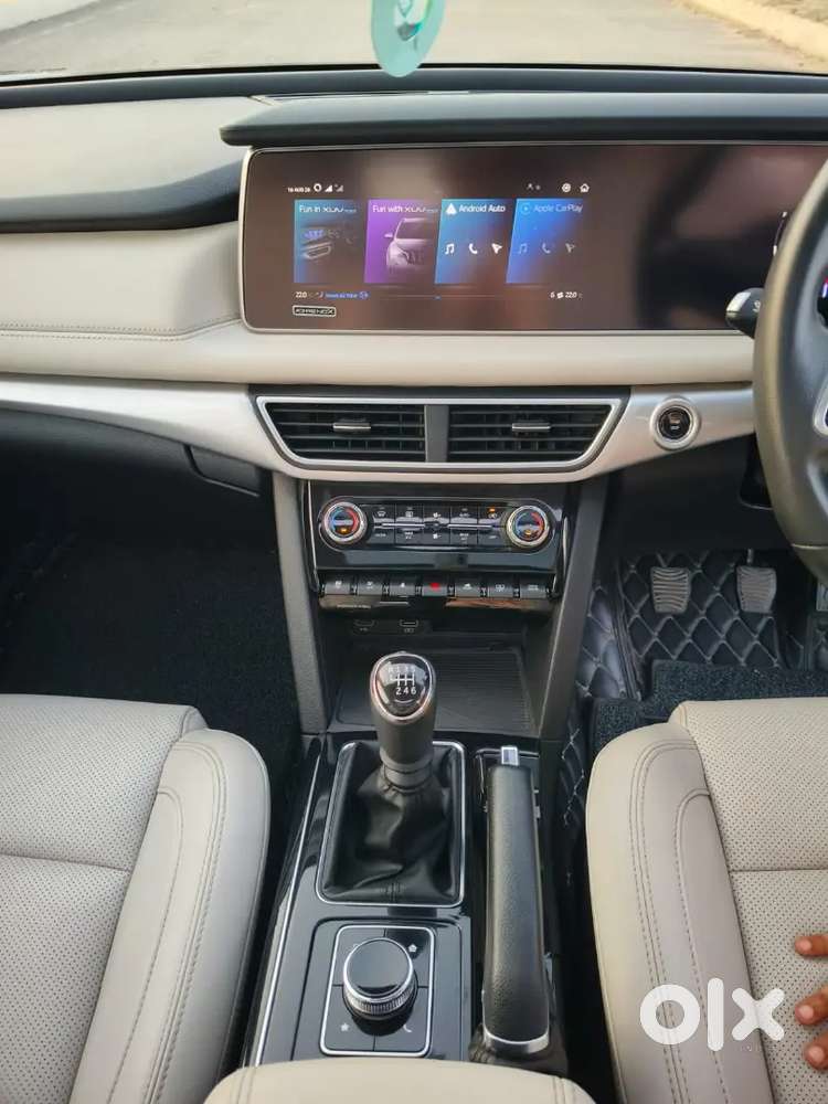 Mahindra Xuv700 Mt 2022/23
