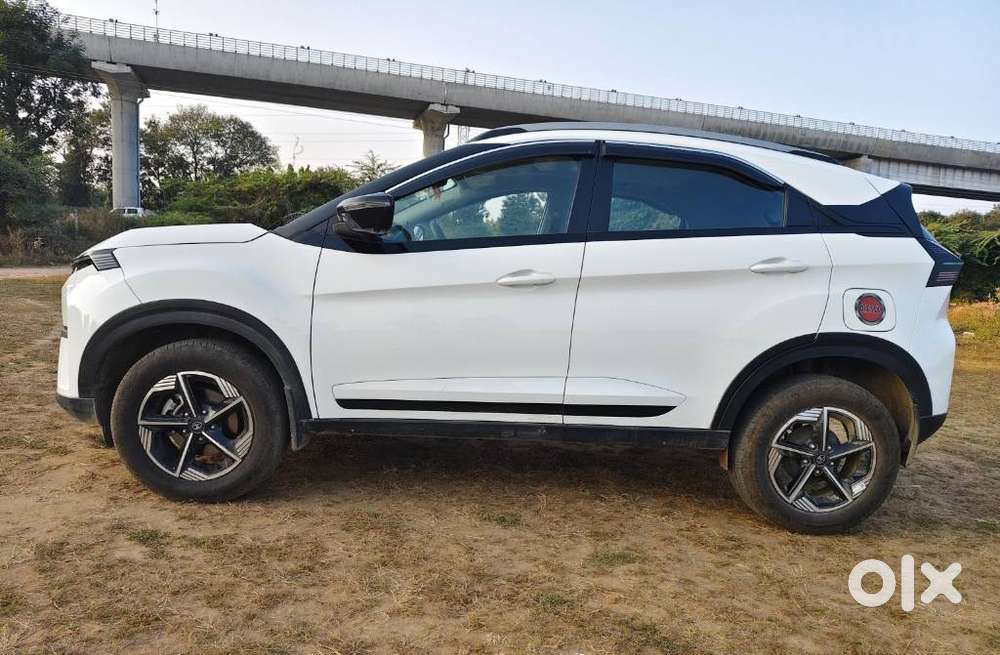 Tata Nexon Creative Plus S 1.5 Revotorq Diesel 6 Amt, 2025