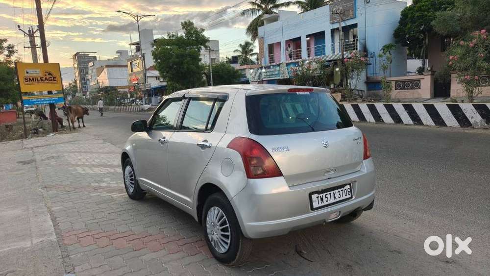 Maruti Suzuki Swift Vxi + Manual, 2006, Petrol