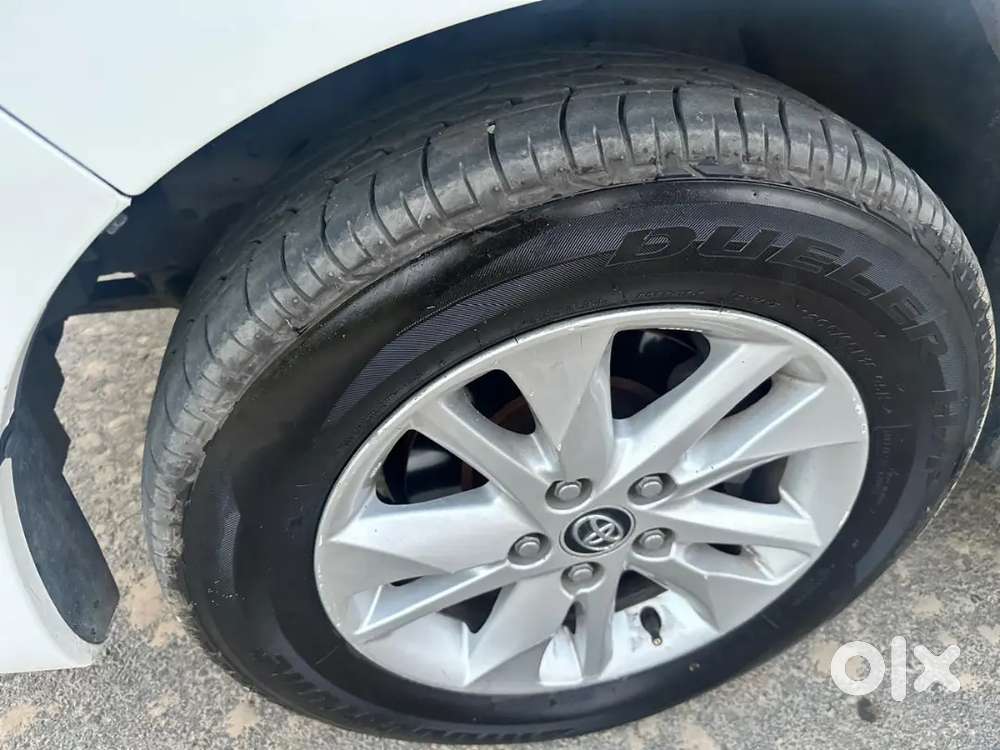 Toyota Innova Hycross 2019