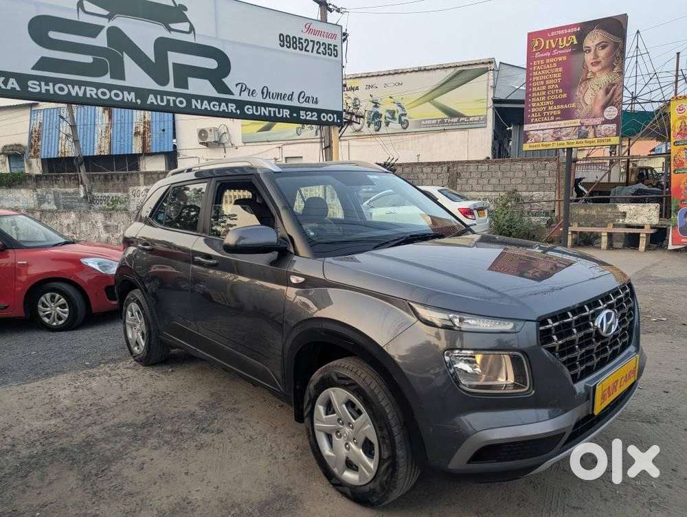 Hyundai Venue 1.2 S (o), 2021, Petrol