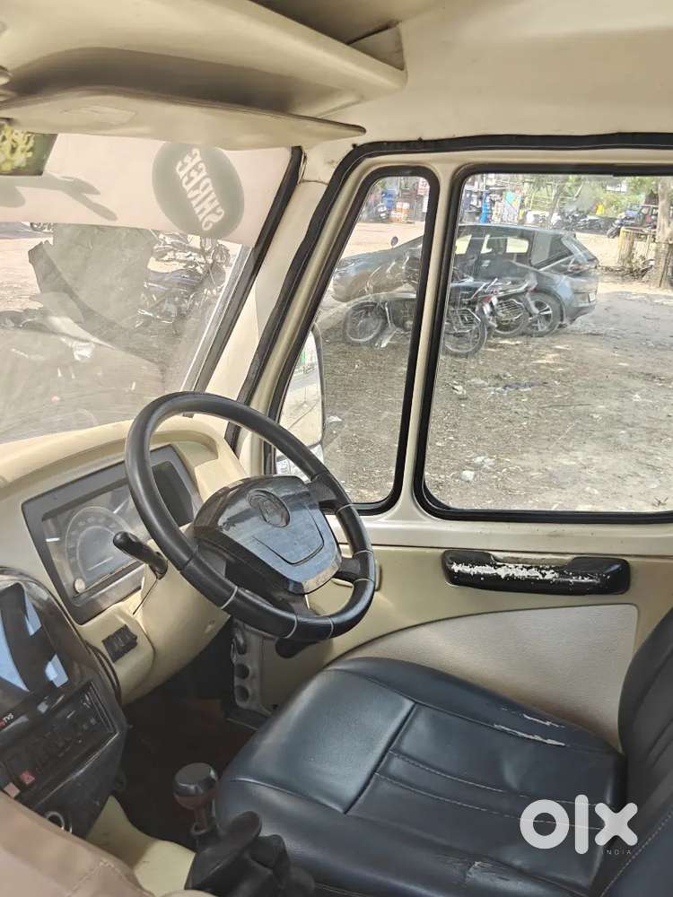 20 Seat Force Traveller