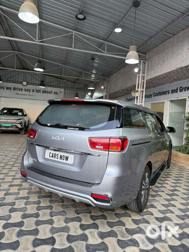 Kia Carnival Premium, 2022, Diesel