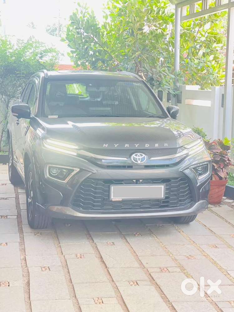 Toyota Urban Cruiser Hyryder 2025 Petrol Hybrid 2000 Km Driven