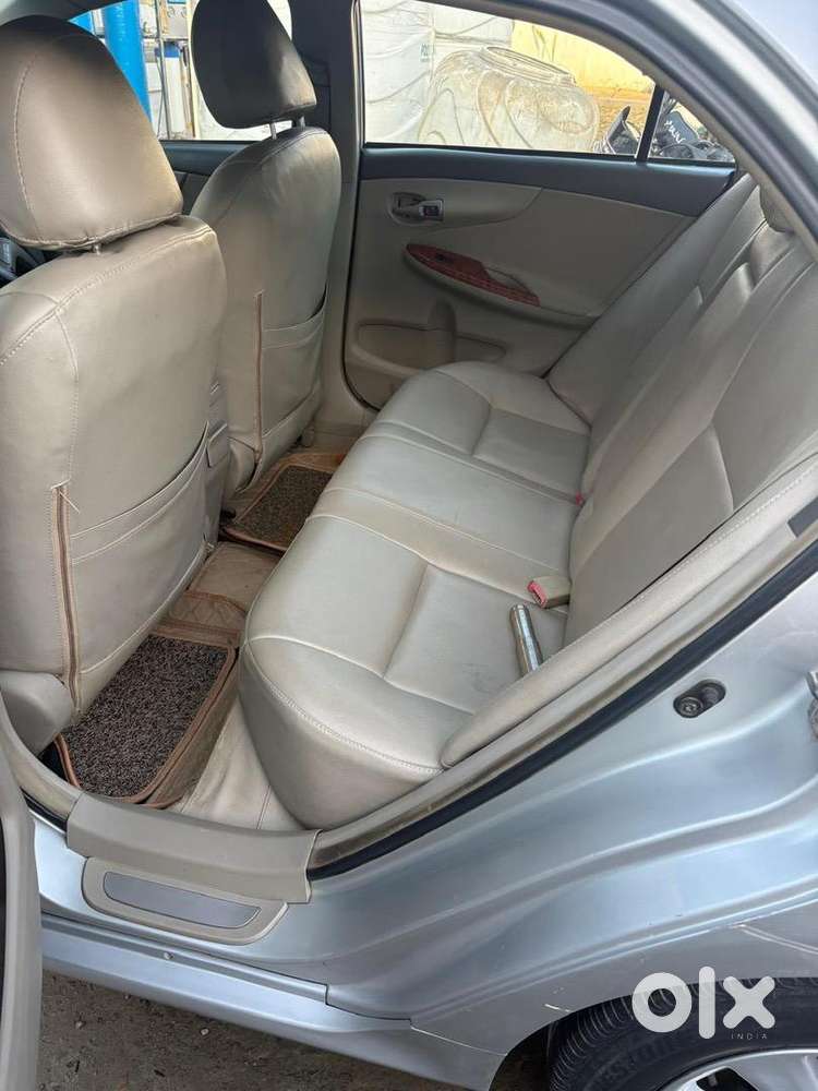 Toyota Corolla Altis 2010 Petrol Well Maintained