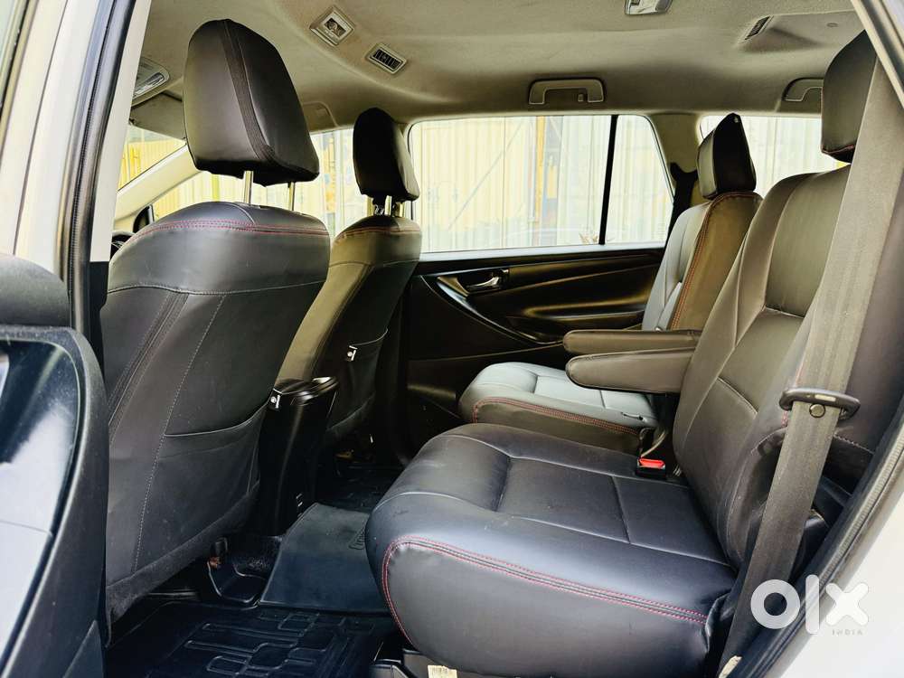 Toyota Innova Crysta 2.4 G Mt 7 Str, 2022, Diesel